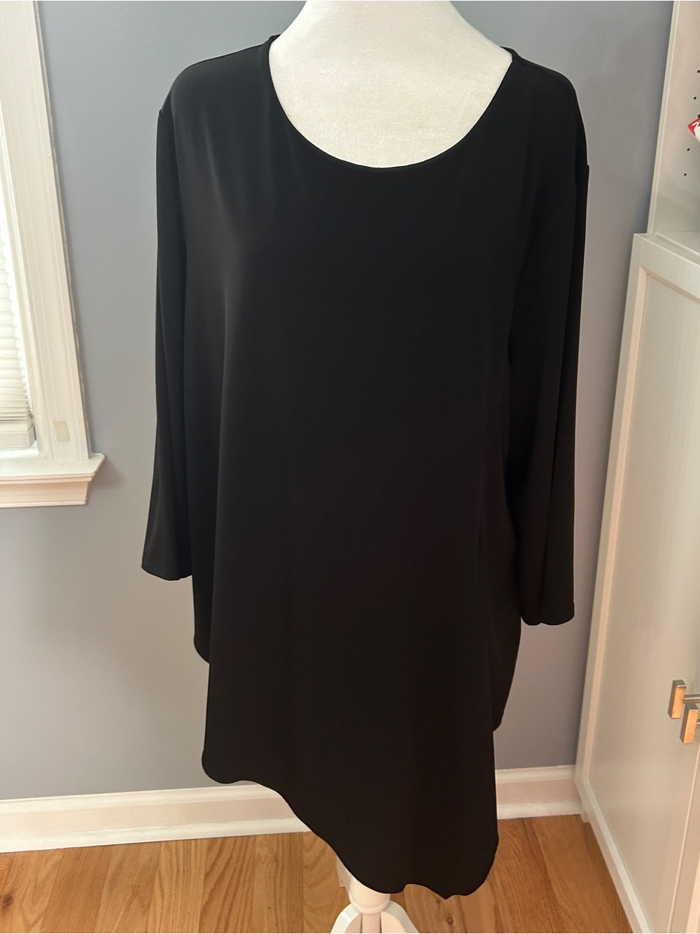 Chicos Ultimate Tee Black Tunic Top Sz 3 Size XL Asymmetric Drape Hem Scoop Neck